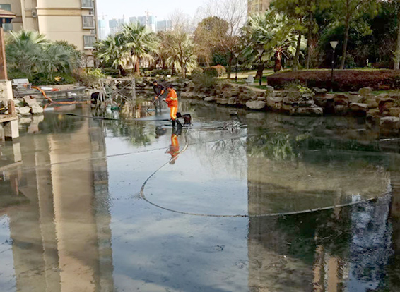 麻章景观池淤泥清理
